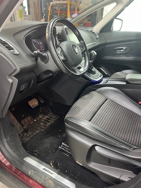 Lavage Intérieur Scenic